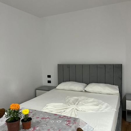 Hotel Vila Herta Durres Ngoại thất bức ảnh